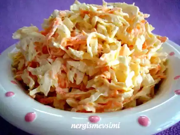 Tarif Coleslaw salatasi