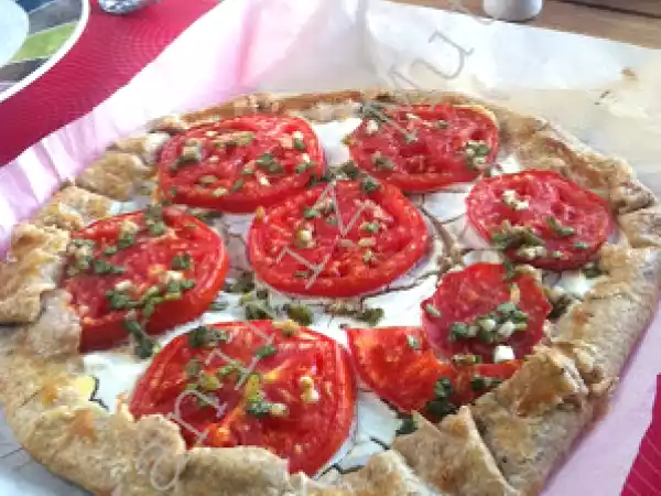 Tarif Krem peynirli ve domatesli galette