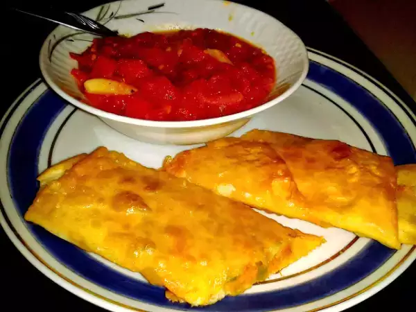 Tarif Sebzeli, soslu börek