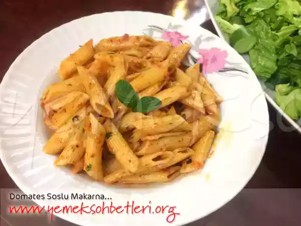 Tarif Domates soslu makarna