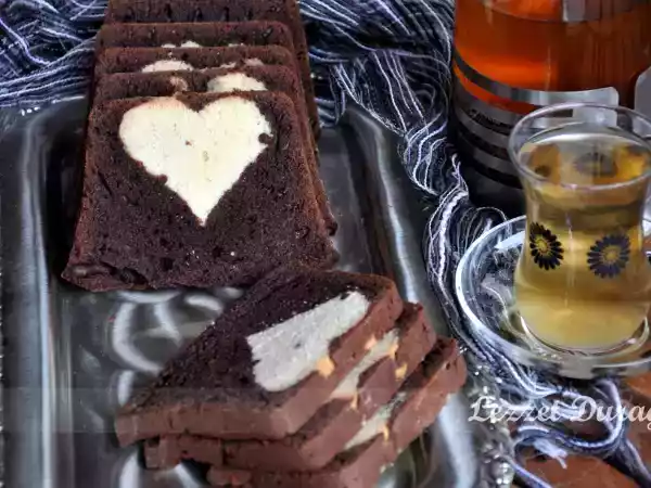 Tarif Kakaolu kek içinde aşk var