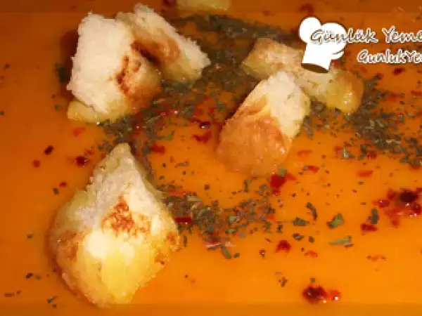 Tarif Bal kabağı çorbası tarifi (4 kişilik)
