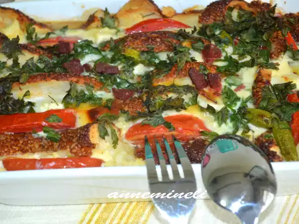 Tarif Bayat si̇mi̇tten börek yapabi̇li̇rsi̇ni̇z.