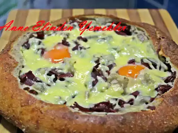 Tarif Pastirmali ramazan pi̇desi̇