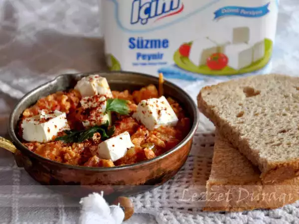 Tarif Süzme i̇çim peynirli menemen