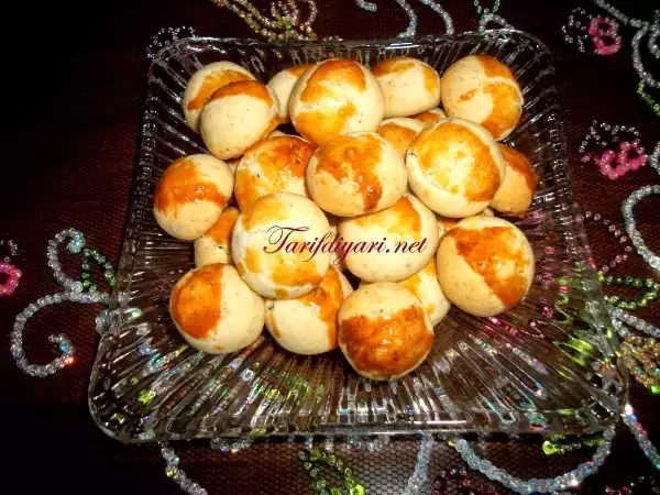 Tarif Çörek otlu ve haşhaşli kurabi̇ye