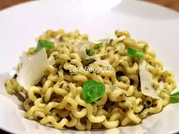 Tarif Pesto soslu makarna