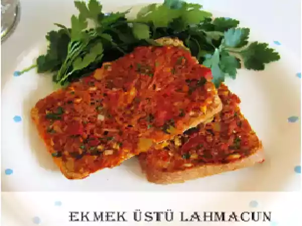 Tarif Ekmek diliminde lahmacun tarifi