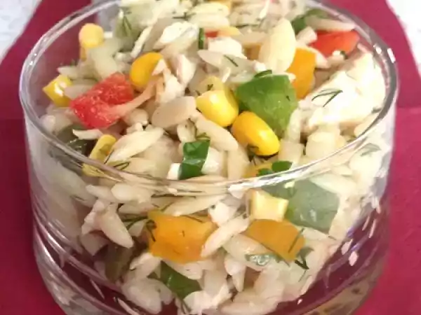 Tarif Tavuklu arpa sehriye salatasi