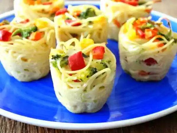 Tarif Sebzeli mini spagetti tarifi