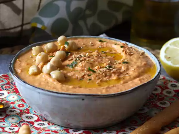Tarif Kırmızı biberli humus