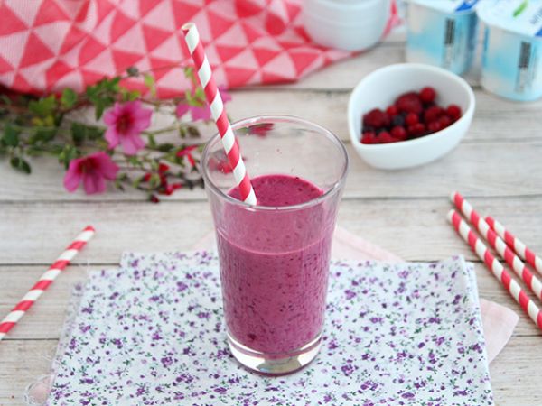 Tarif Kırmızı meyveli lassi