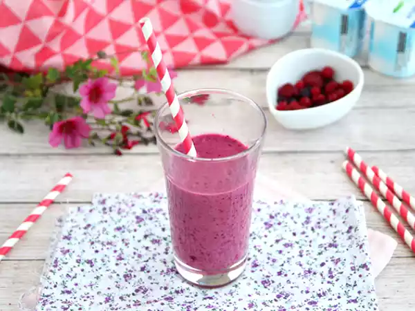 Tarif Kırmızı meyveli lassi
