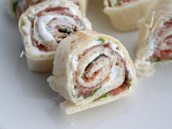 Tarif Kürlenmiş jambon ve roka ile aperatif dürümler