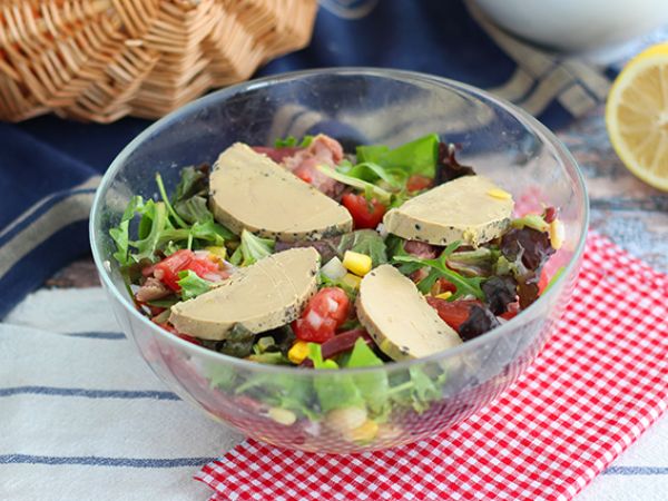 Tarif Kaz ciğerli landaise salatası (perigord salatası)