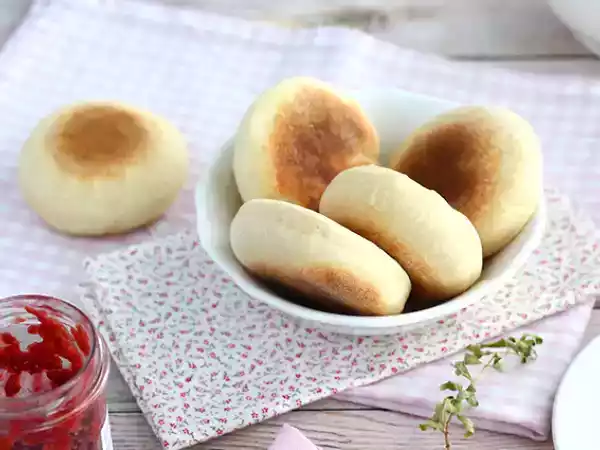 Tarif İngiliz muffinleri (kolay ve nemli)