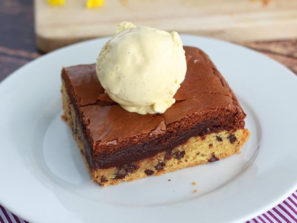 Tarif Atıştırmalık için mükemmel kurabiye ve brownie keki!