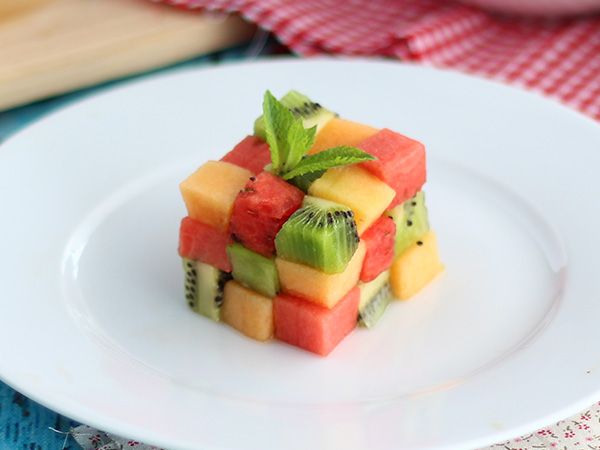 Tarif Meyveli rubik küpü, tasarımcı meyve salatası