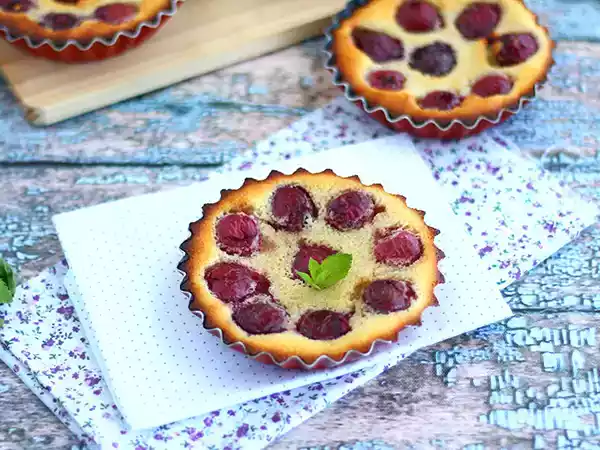 Tarif Glutensiz mini vişneli clafoutis