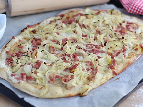 Tarif Flammekueche, alsas usulü flambé tart