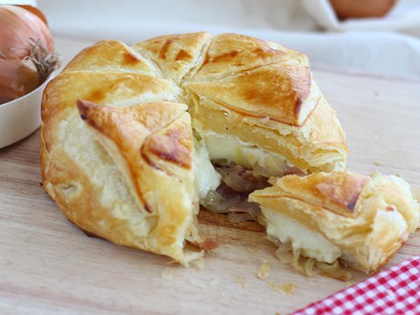Tarif Jambonlu ve soğanlı camembert milföy hamuru