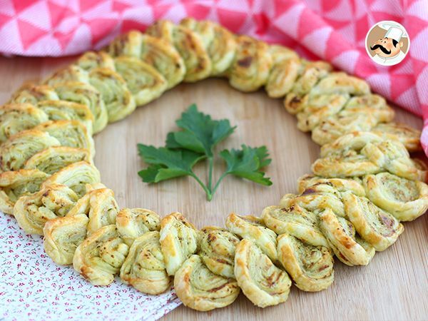 Tarif Aperatif için pesto puf böreği çelengi