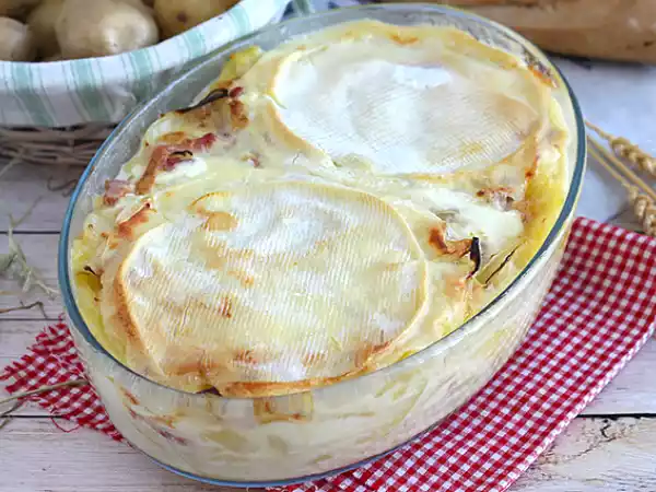 Tarif Geleneksel savoyard tartiflette