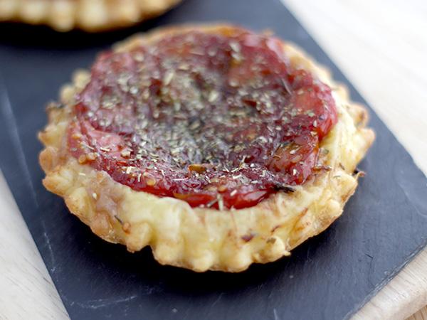 Tarif Çeri domatesli tart tatin