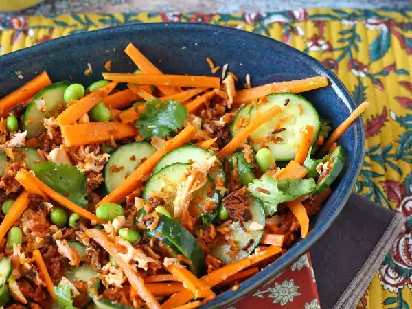 Tarif Çıtır, baharatlı somonlu çıtır pirinç salatası!
