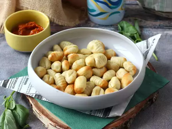 Tarif Hava fritözü ile çıtır çıtır, yumuşacık gnocchi, sadece 10 dakikada hazır!