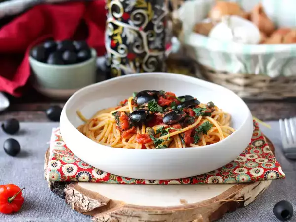 Tarif Spaghetti alla puttanesca, hızlı ve lezzetli bir ilk yemek