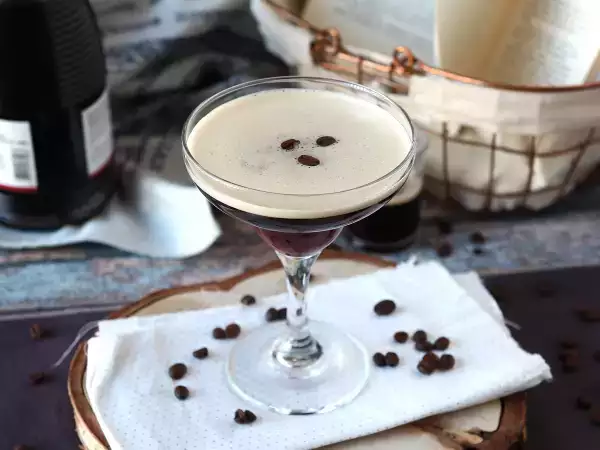 Tarif Espresso martini, kahve severler için mükemmel bir kokteyl