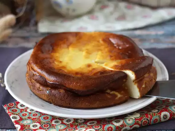 Tarif Yapması süper kolay, hamur işi olmayan lezzetli cheesecake!