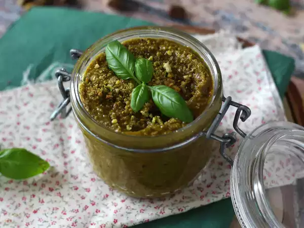 Tarif Antep fıstıklı pesto, kolay ve lezzetli bir sos