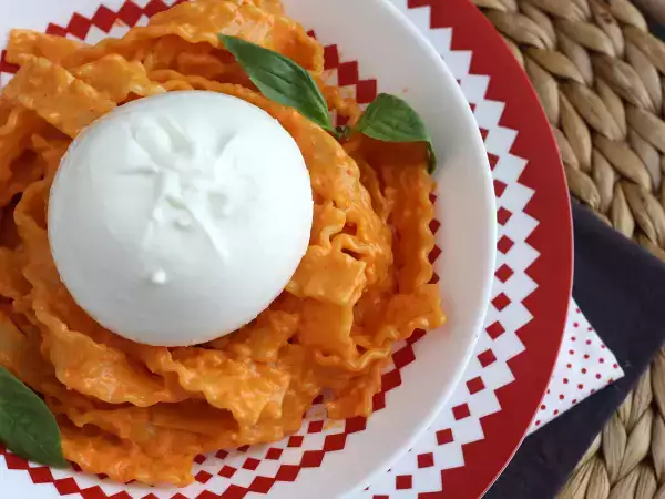 Tarif Kremalı burrata peynirli calabria usulü pesto