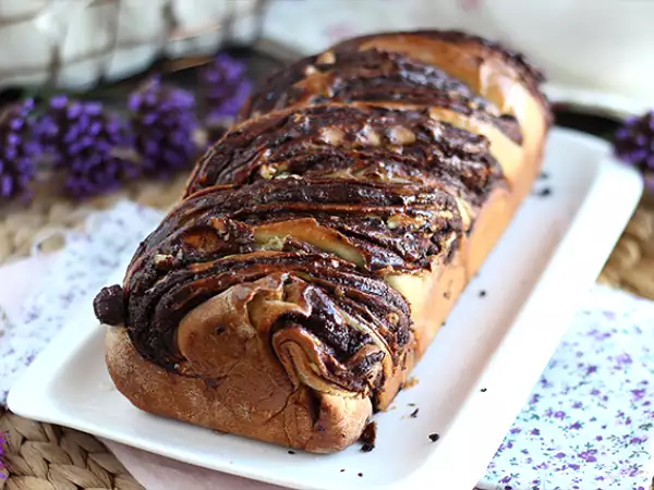 Tarif Çikolatalı ve fındıklı babka brioche