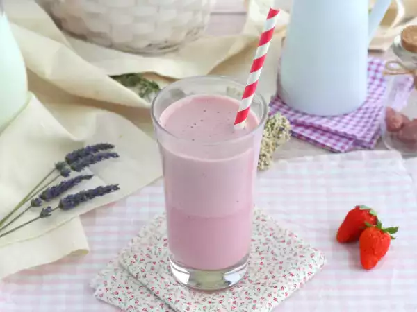 Tarif Ahududu ve çilekli milkshake