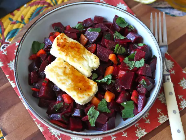 Tarif Pancar salatası ve ızgara halloumi