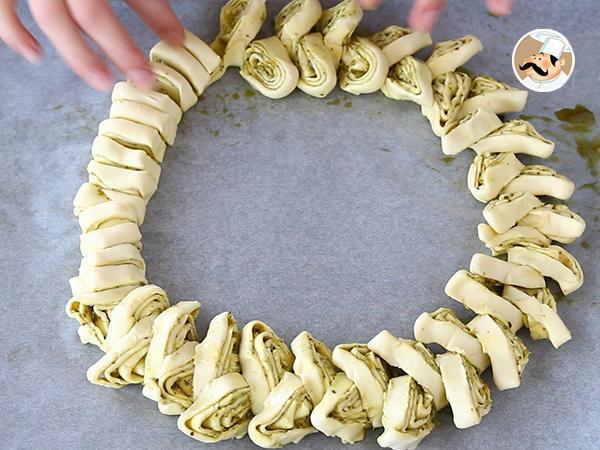 Aperatif için pesto puf böreği çelengi - Hazırlık adım 5