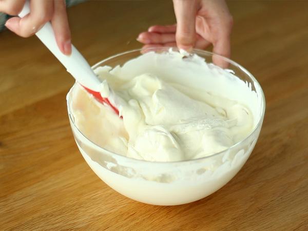 Sundae, tatlı Amerikan dondurması - Hazırlık adım 2