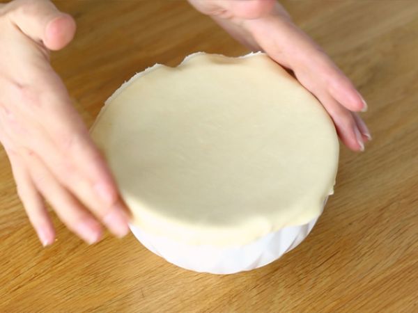 Milföy hamurlu pırasa ve patates çorbası - Hazırlık adım 5