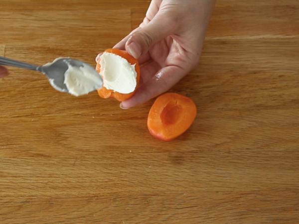 Kayısılı ve mascarpone'lu kek - Hazırlık adım 4