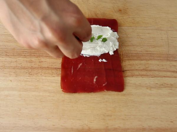 Chavroux ile Bündnerfleisch ruloları - Hazırlık adım 2