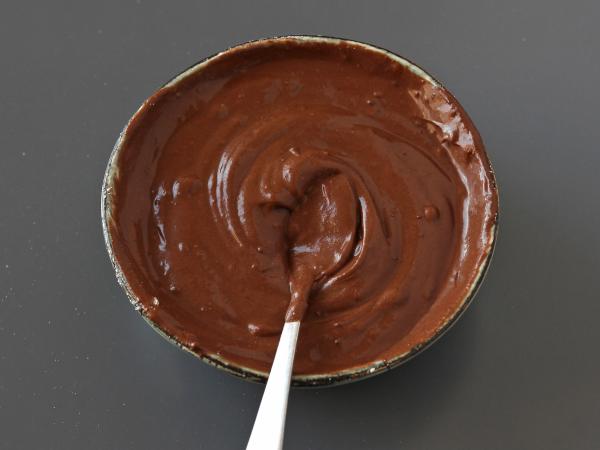 Peynir altı suyu proteinli çikolatalı mus - Hazırlık adım 4