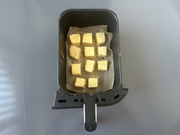 Hava fritözünde kızarmış süt. Daha az yağ ile geleneksel tatlı ve her zamanki gibi aynı lezzet. - Hazırlık adım 9