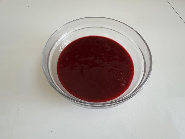 Kolay ve mükemmel bir dut coulis nasıl yapılır - Hazırlık adım 4