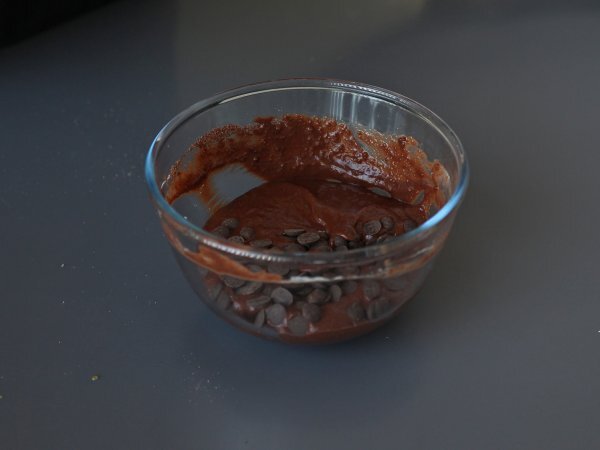 Peynir altı suyu içeren proteinli brownie, doğal glütensiz - Hazırlık adım 3