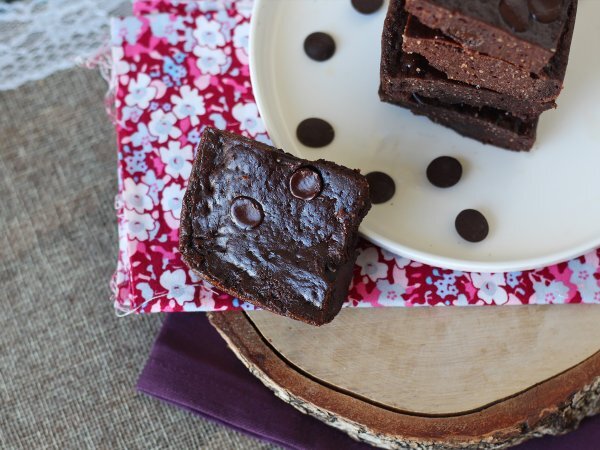 Peynir altı suyu içeren proteinli brownie, doğal glütensiz - Hazırlık adım 6