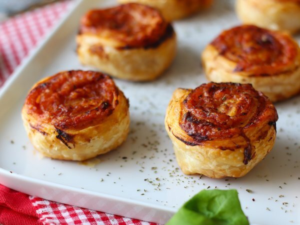 Hava fritözünde milföy ruloları: hızlı ve kolay tarif - Hazırlık adım 8