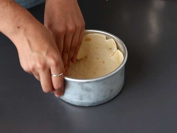 Tortilla ile hamur işi içermeyen bir kiş mi? Bu mümkün! Yaz için mükemmel olan hafif bir tarif! - Hazırlık adım 2